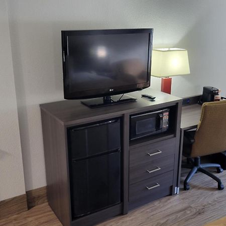Quality Inn Forsyth Near Ga Public Safety Training Center Luaran gambar