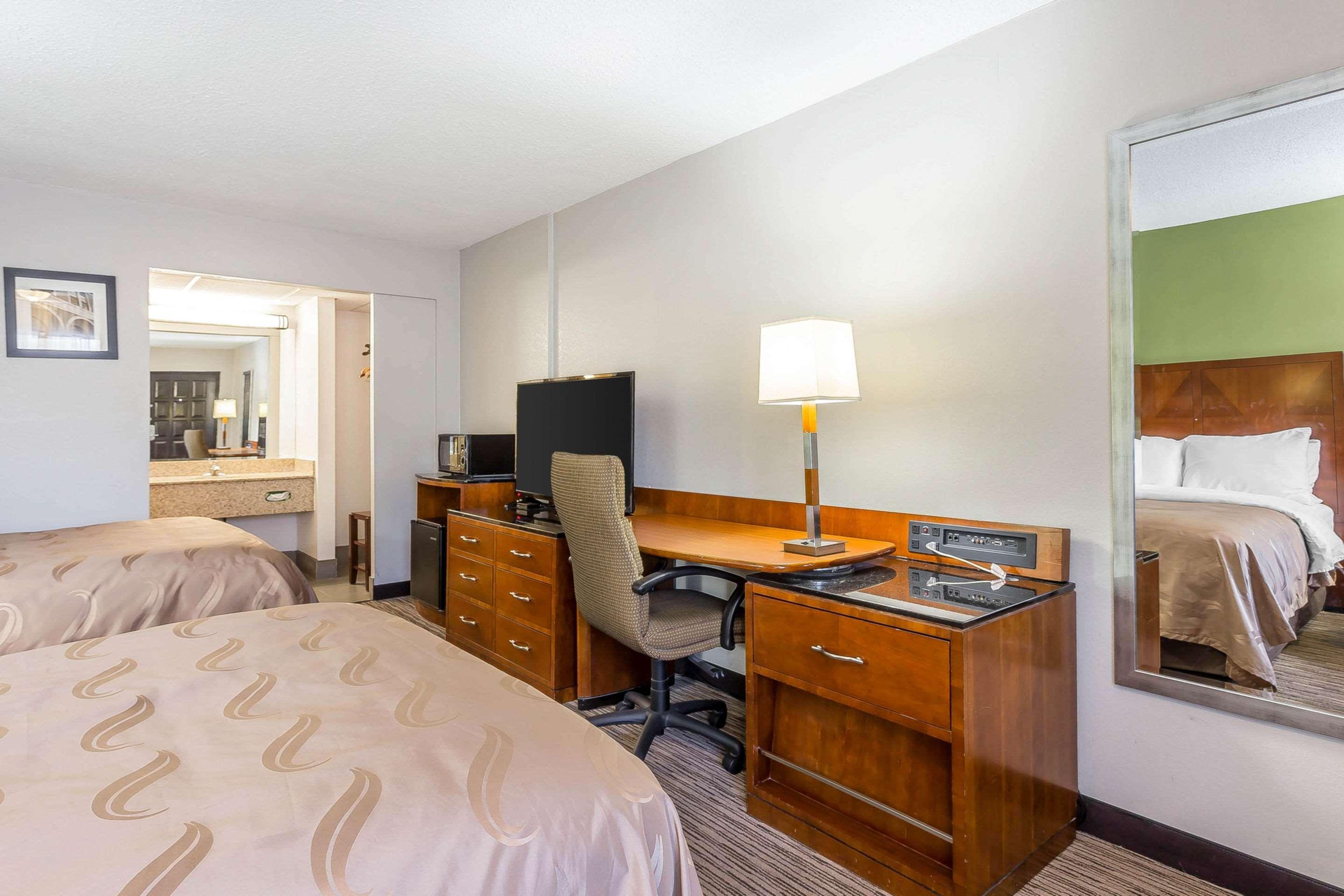 Quality Inn Forsyth Near Ga Public Safety Training Center Luaran gambar