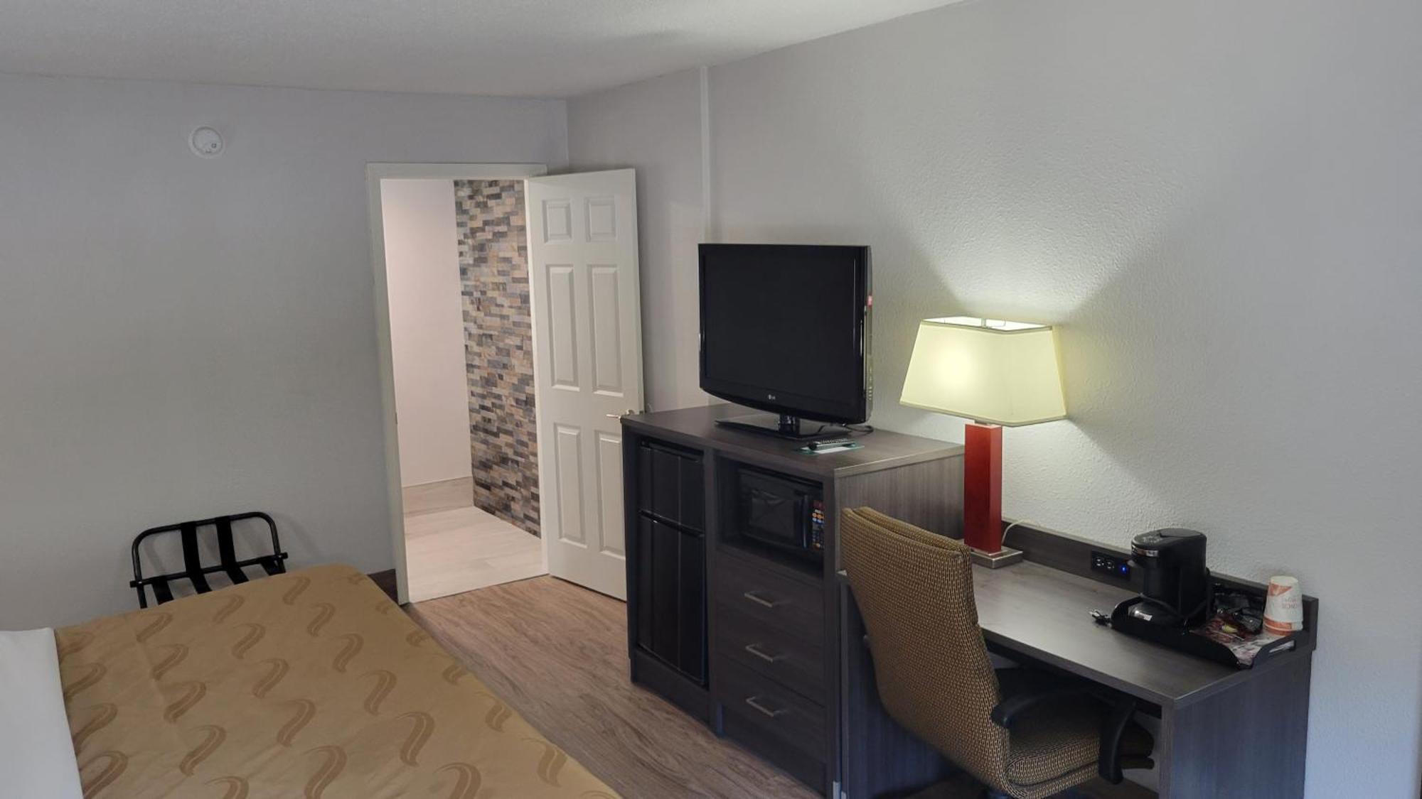 Quality Inn Forsyth Near Ga Public Safety Training Center Luaran gambar