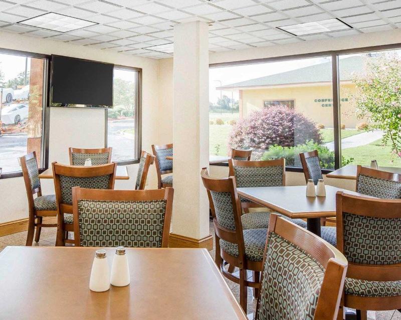 Quality Inn Forsyth Near Ga Public Safety Training Center Luaran gambar